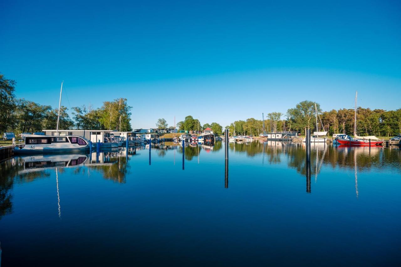 Marina Martinshafen Hotell Sassnitz Eksteriør bilde